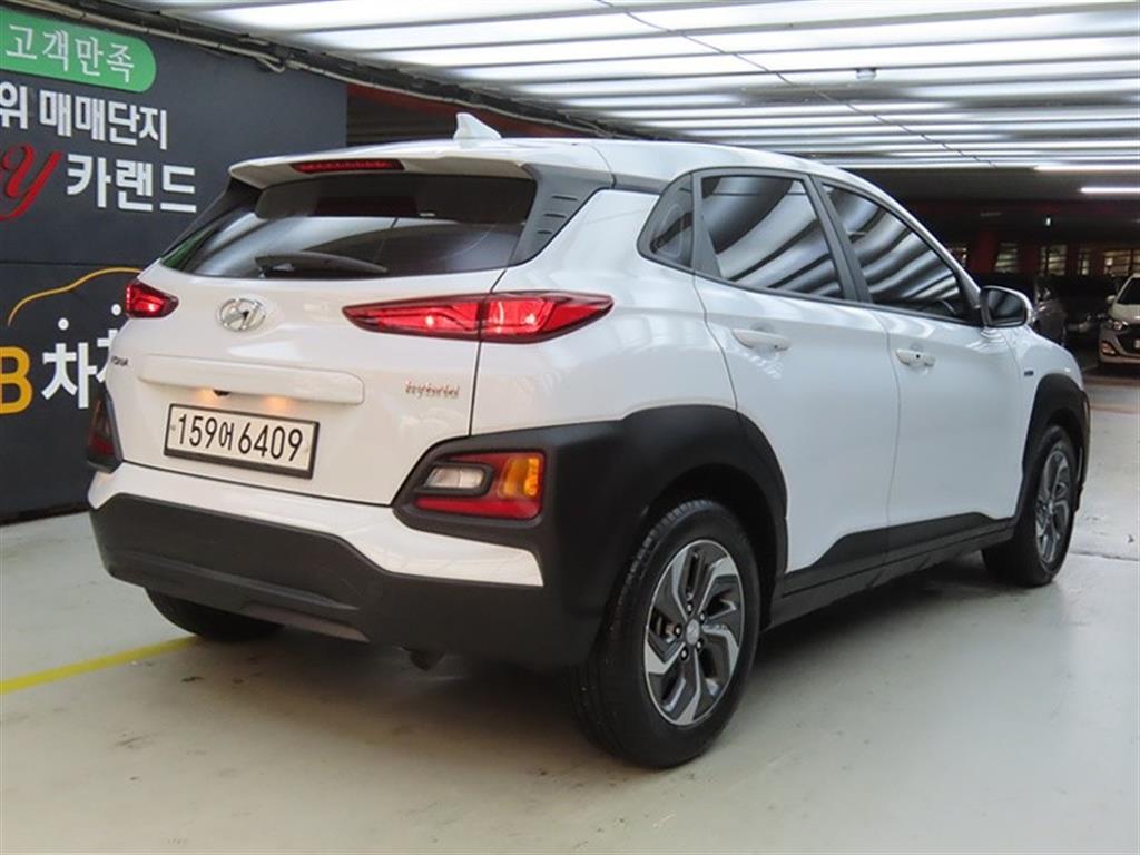HYUNDAI Kona - Vista 4