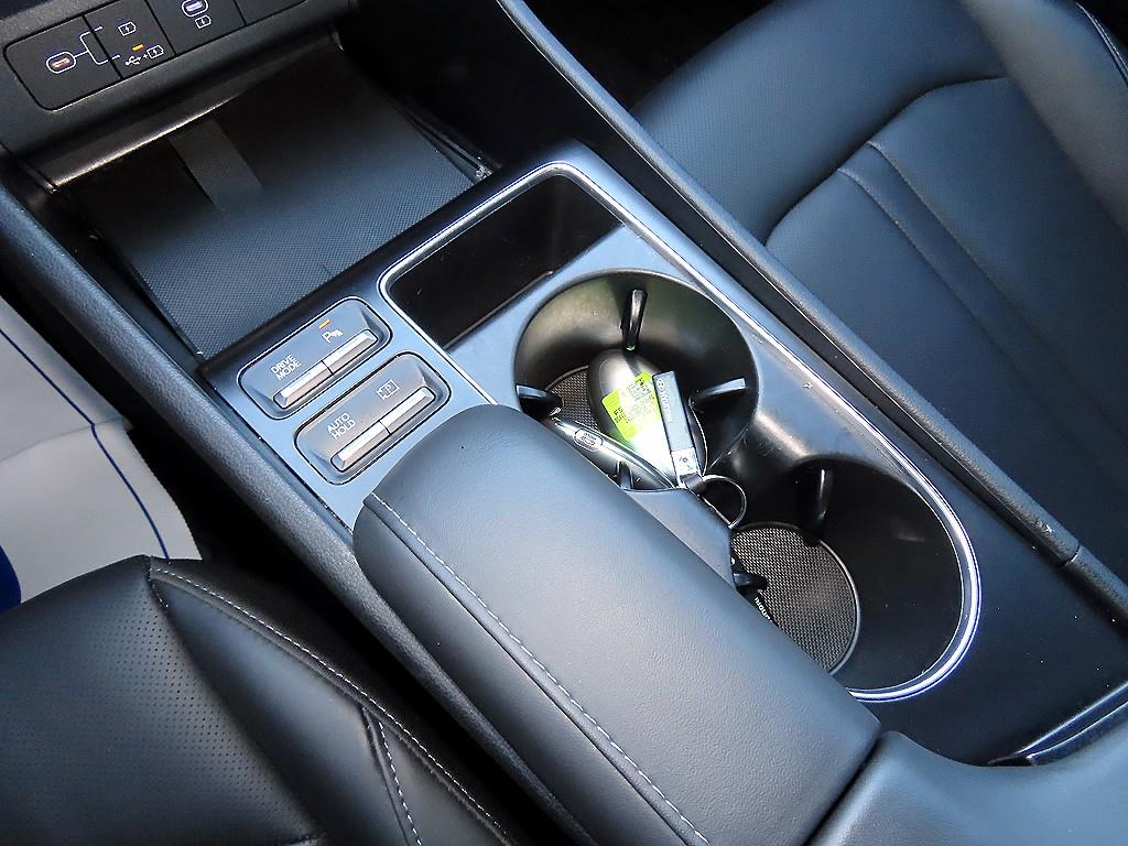 HYUNDAI Sonata - Vista 11