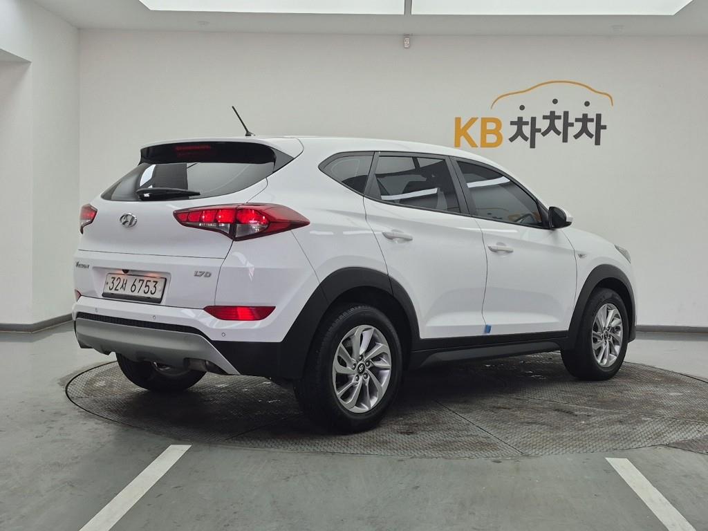 HYUNDAI Tucson - Vista 4