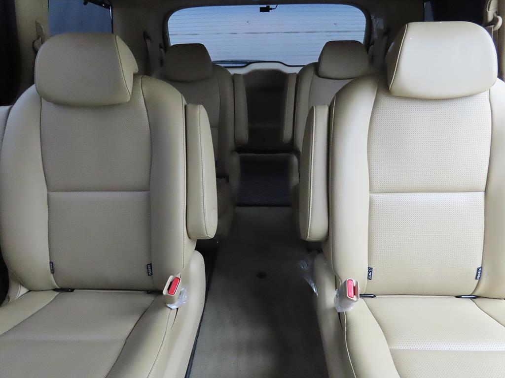 KIA Carnival - Vista 8