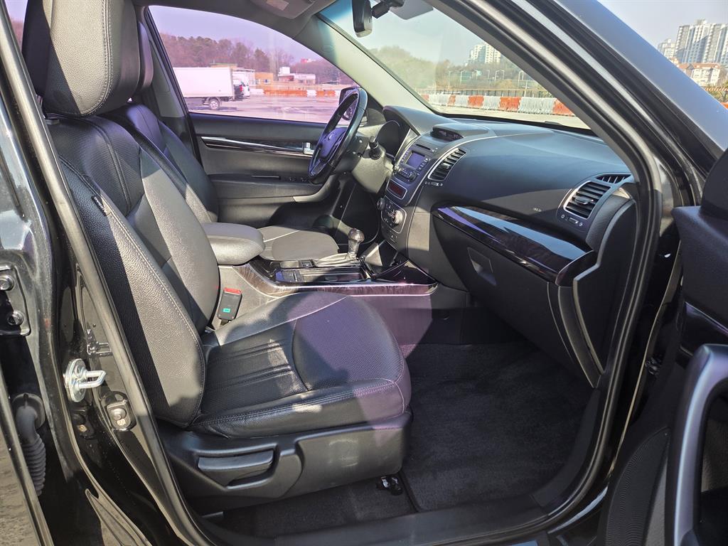 KIA Sorento - Vista 11