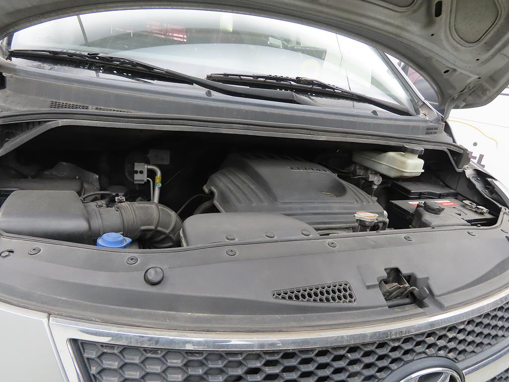 HYUNDAI Starex 2011 Plateado - Importación desde Corea - HF Imports Iquique - Foto 17