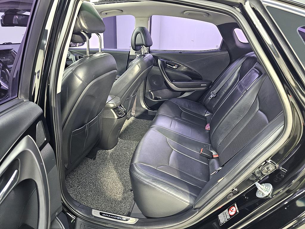 HYUNDAI Grandeur - Vista 9