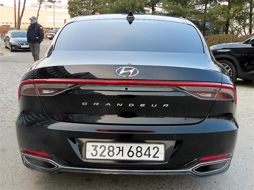 HYUNDAI Grandeur - Vista 4