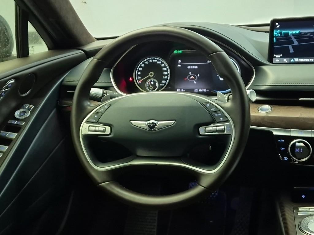 Genesis G80 - Vista 9