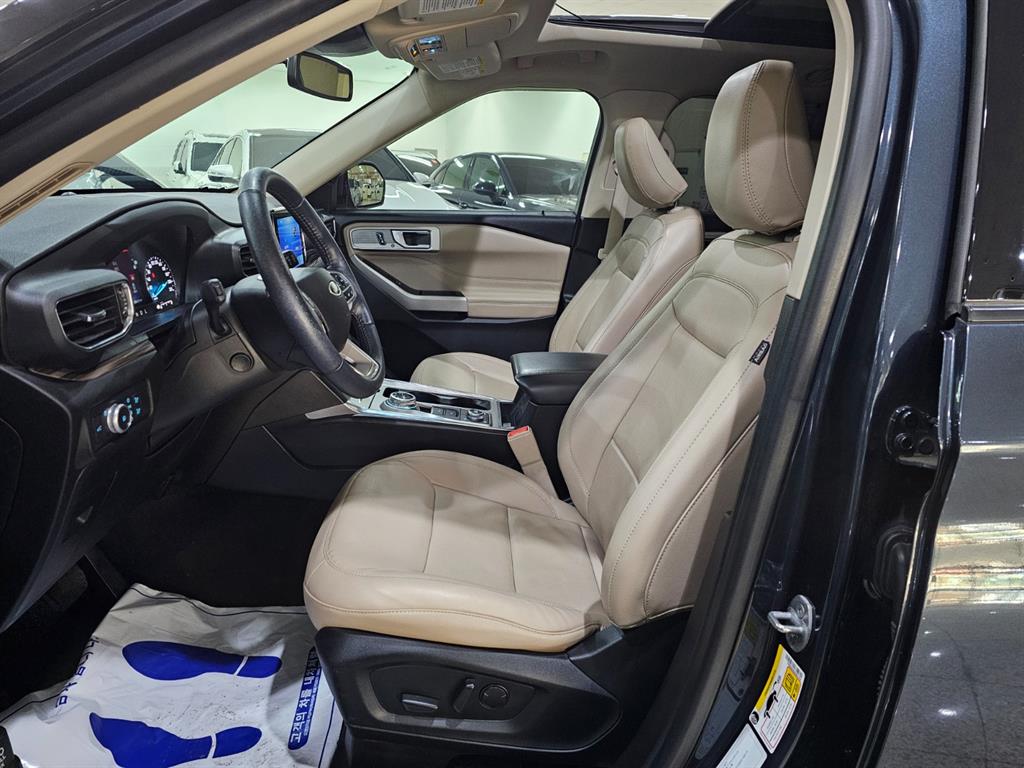 Ford Explorer - Vista 10