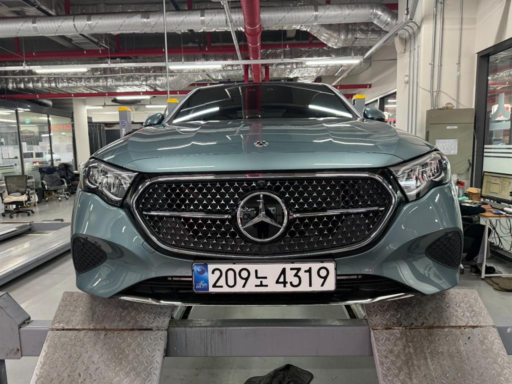 Mercedes Benz E class 2025 Verde - Importación desde Corea - HF Imports Iquique - Foto 1