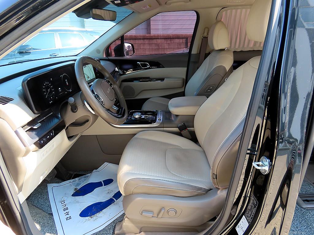 KIA Carnival - Vista 5