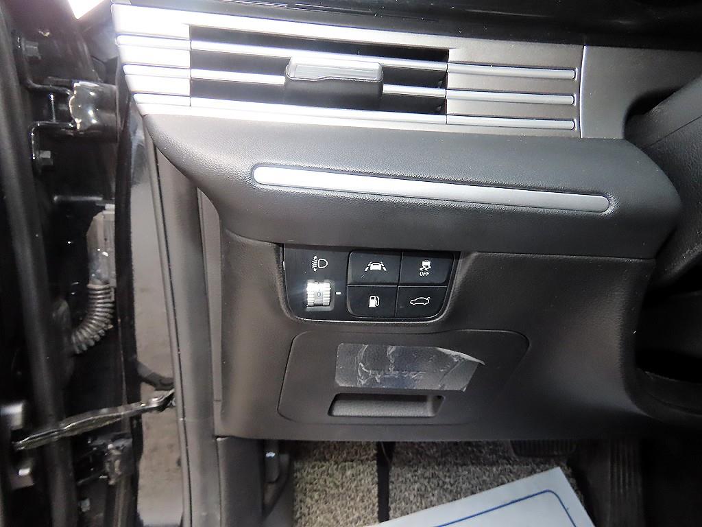 HYUNDAI Grandeur - Vista 12