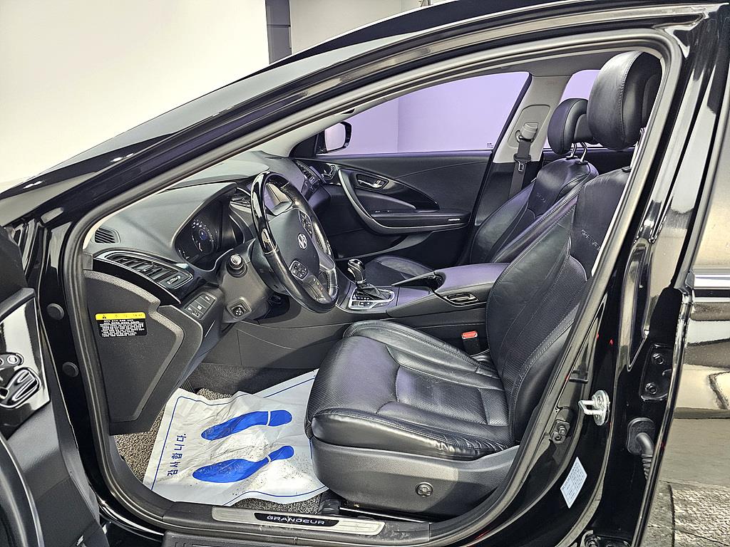 HYUNDAI Grandeur - Vista 8