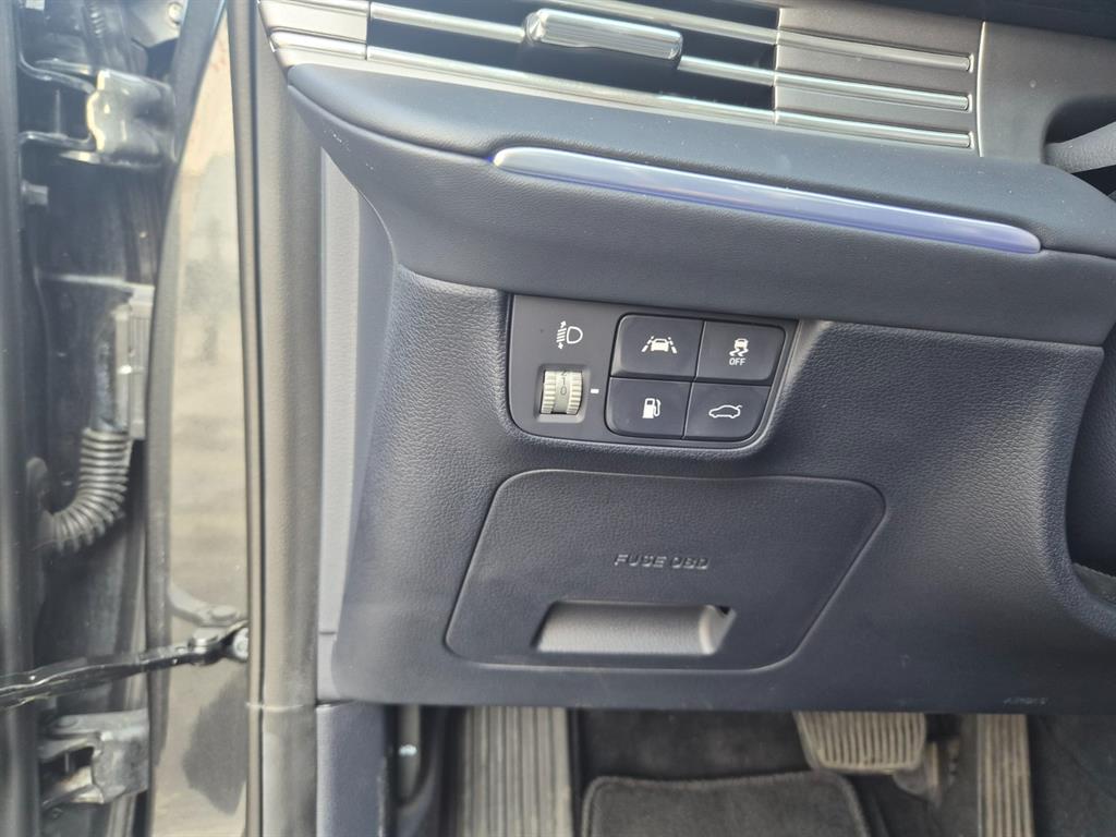 HYUNDAI Grandeur - Vista 12