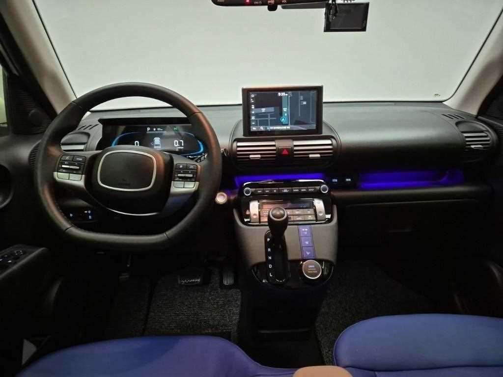 HYUNDAI Casper - Vista 7