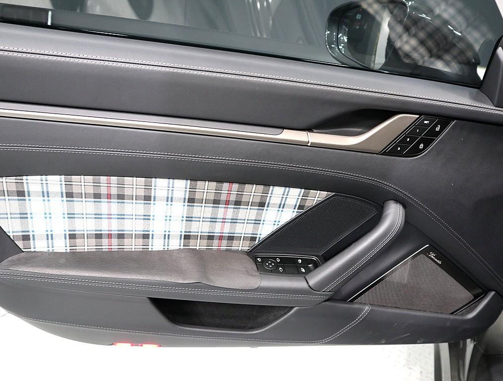 Porsche 911 - Vista 8