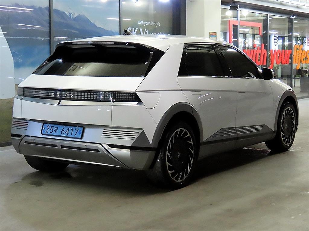 HYUNDAI Ioniq 5 - Vista 4