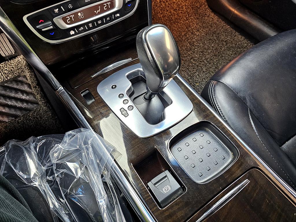 SAMSUNG SM5 2010 Negro - Importación desde Corea - HF Imports Iquique - Foto 17