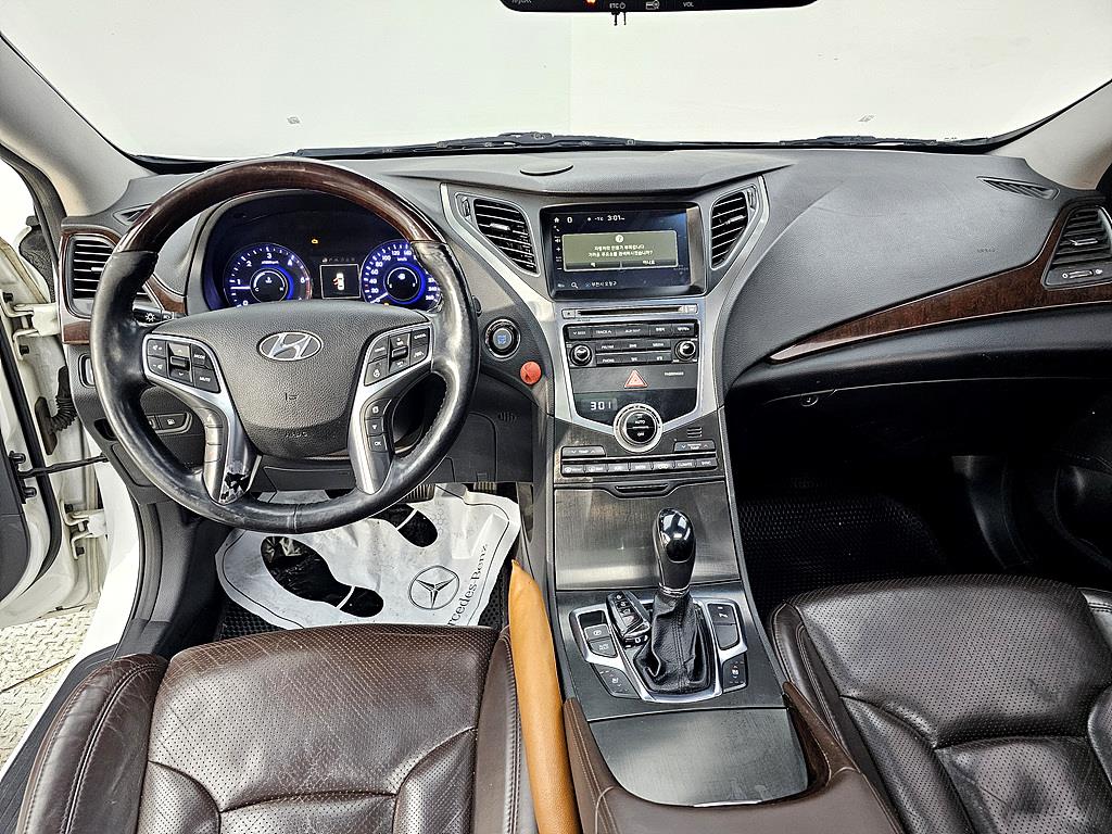 HYUNDAI Grandeur - Vista 5