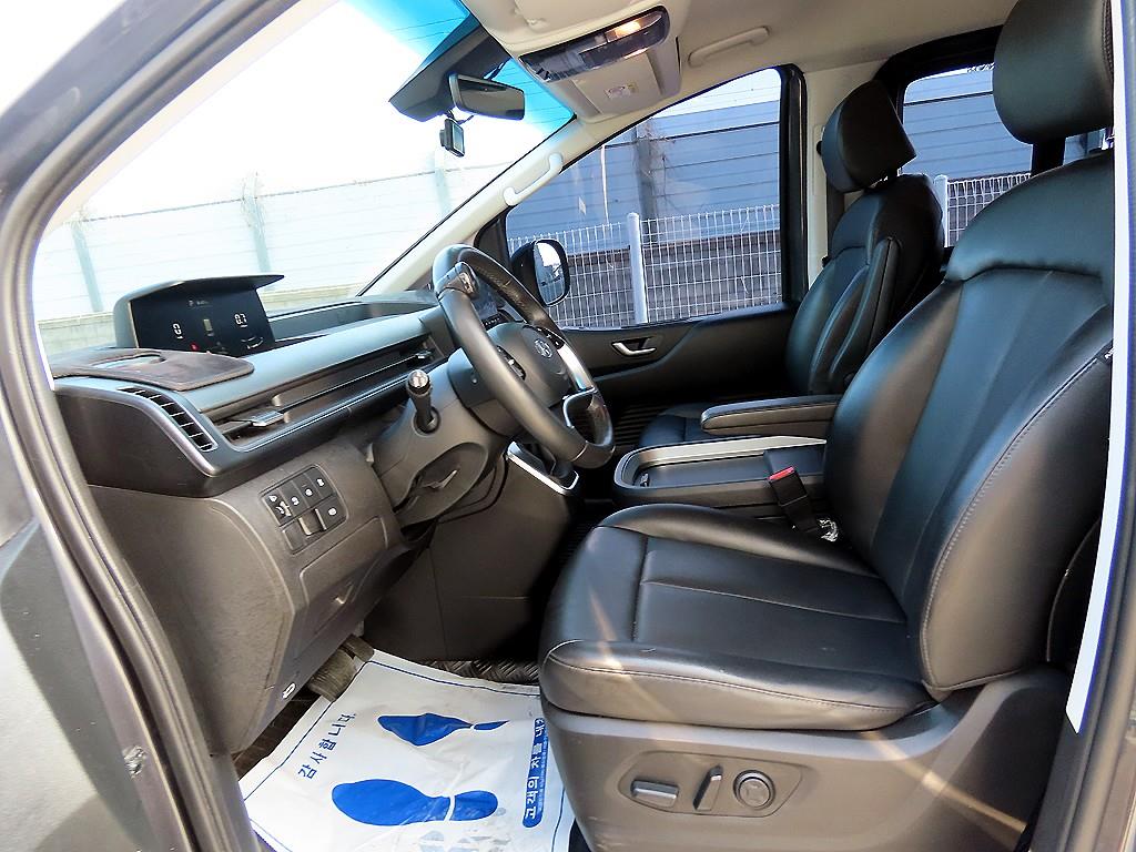 HYUNDAI Staria - Vista 5