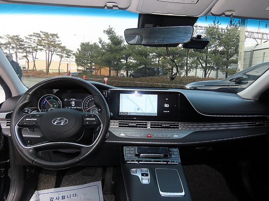 HYUNDAI Grandeur - Vista 7