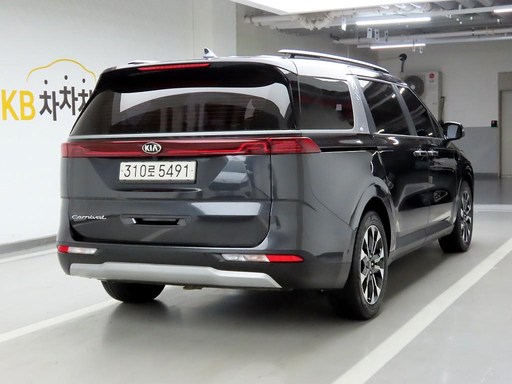 KIA Carnival - Vista 4