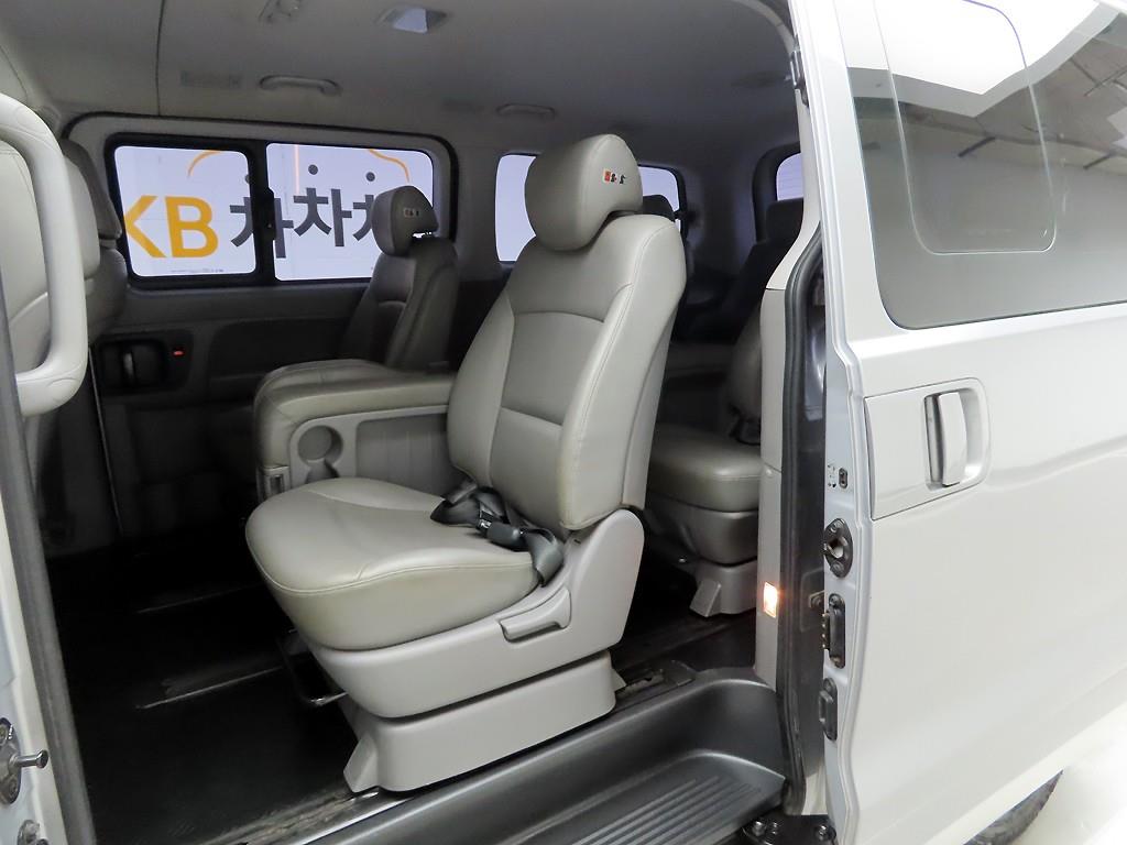 HYUNDAI Starex 2017 Plateado - Importación desde Corea - HF Imports Iquique - Foto 13