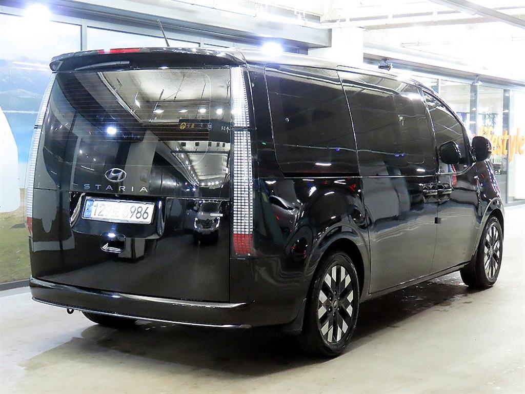 HYUNDAI Staria - Vista 4