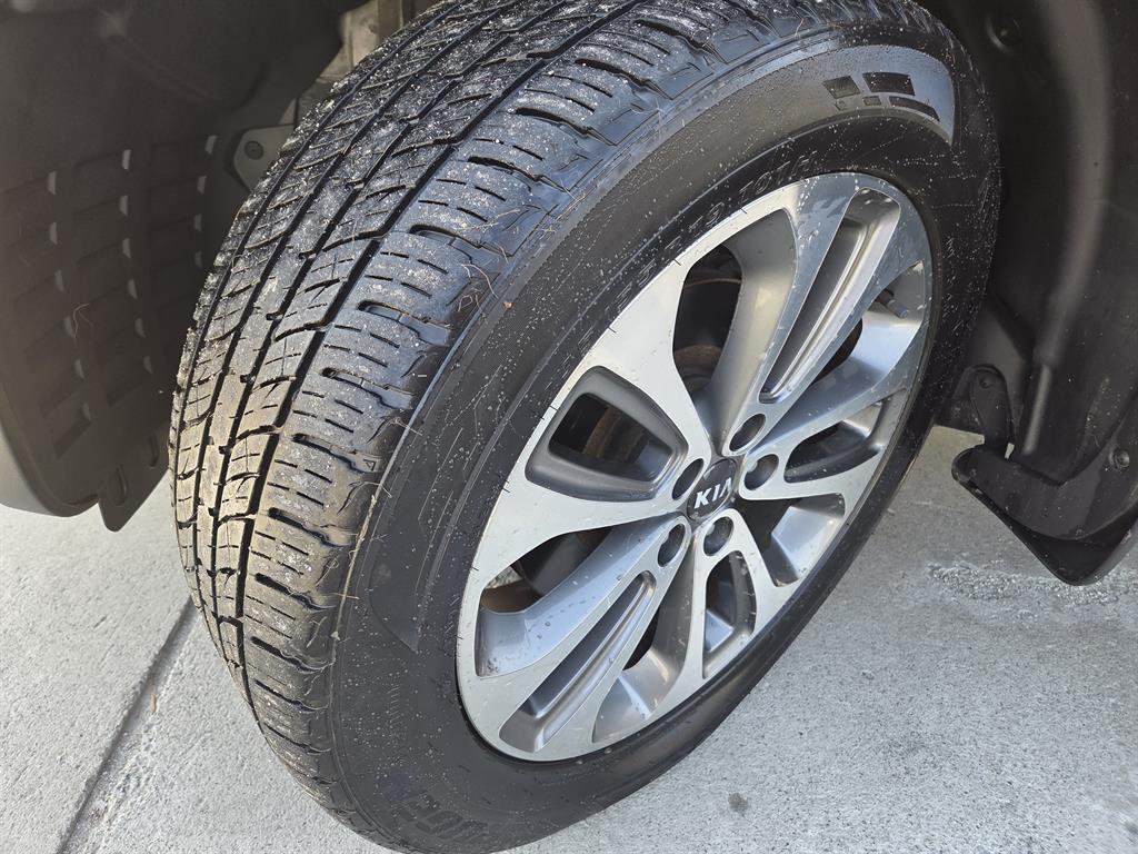 KIA Sorento - Vista 7