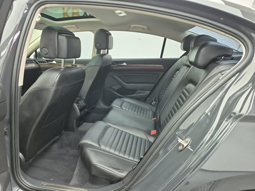 Volkswagen Passat - Vista 12