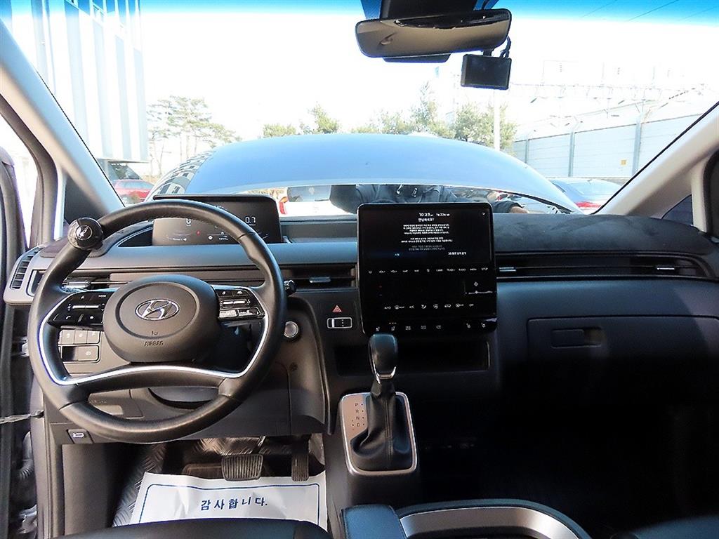 HYUNDAI Staria - Vista 7