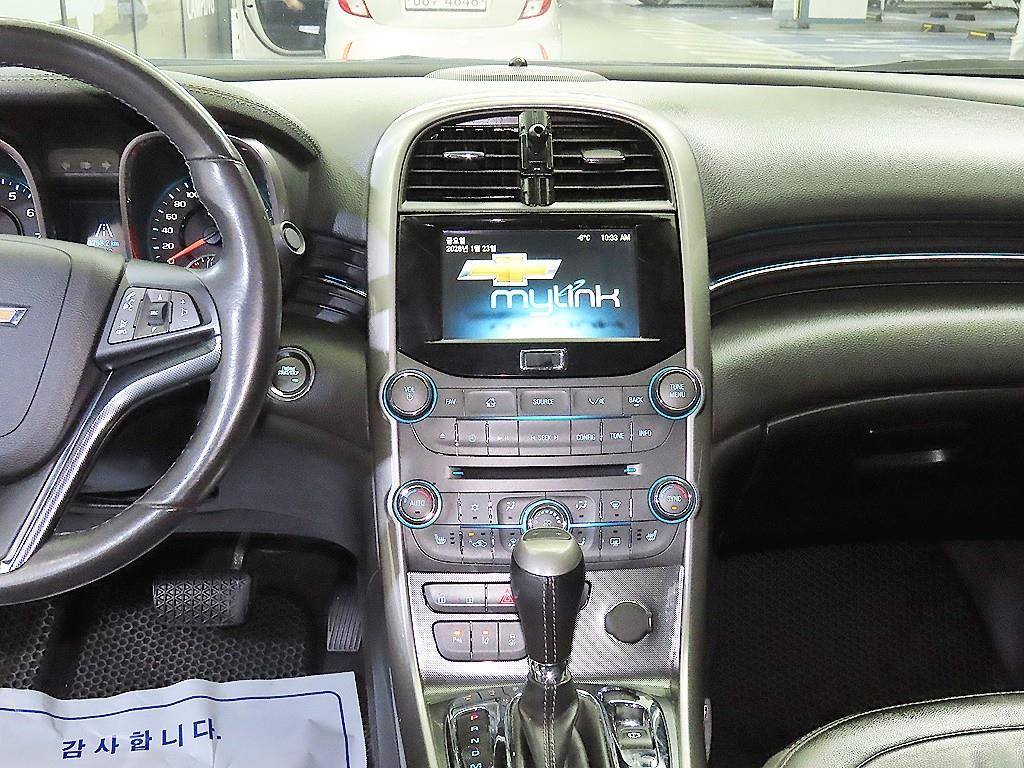 Chevrolet Malibu - Vista 11