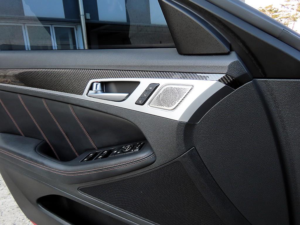 Genesis G80 - Vista 12