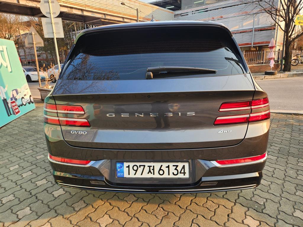 Genesis GV80 - Vista 4