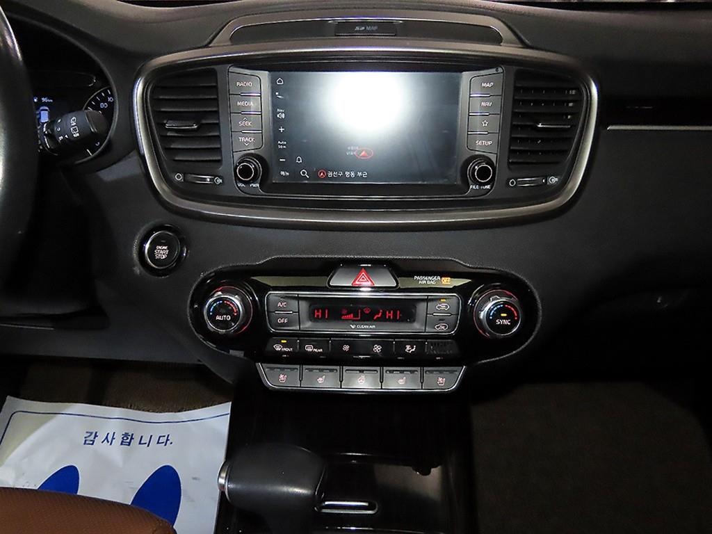 KIA Sorento - Vista 11