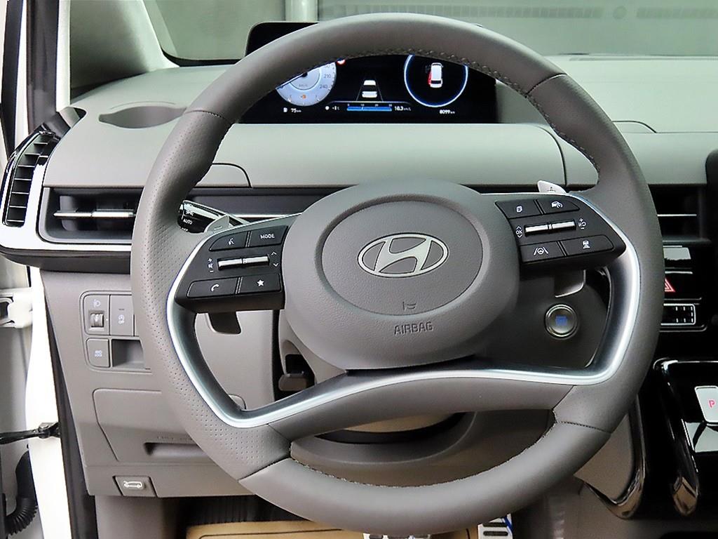 HYUNDAI Staria - Vista 9