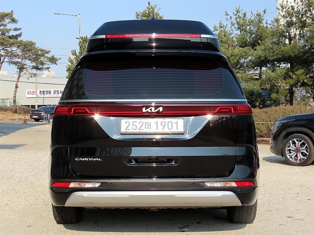 KIA Carnival - Vista 4