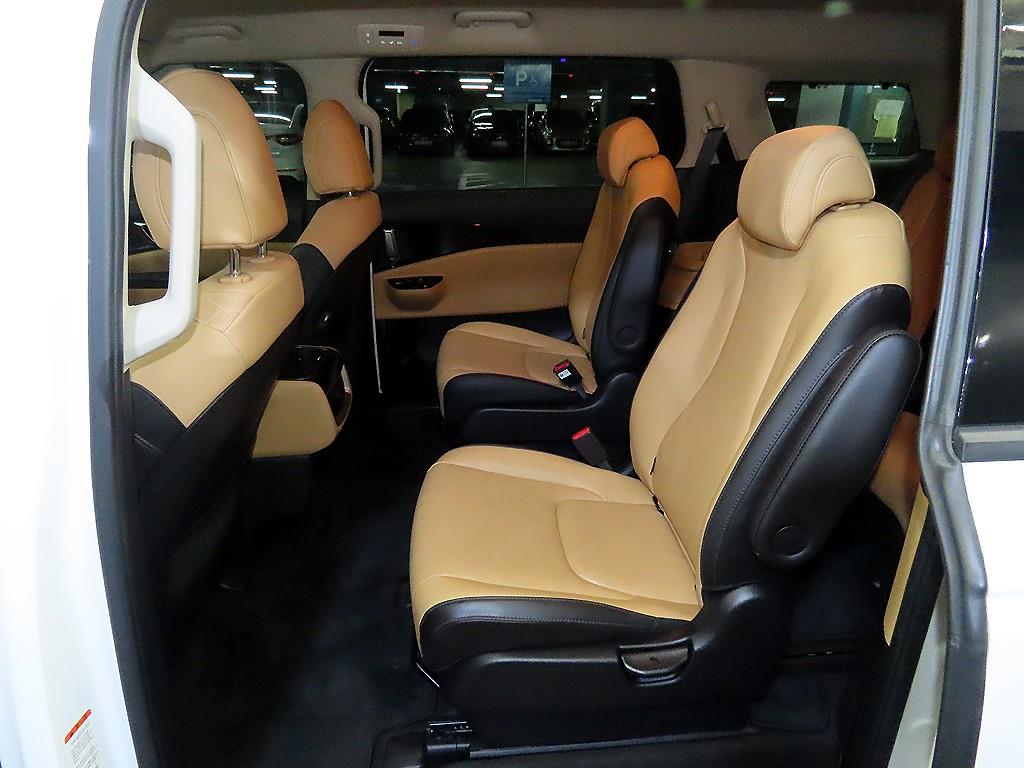 KIA Carnival - Vista 7