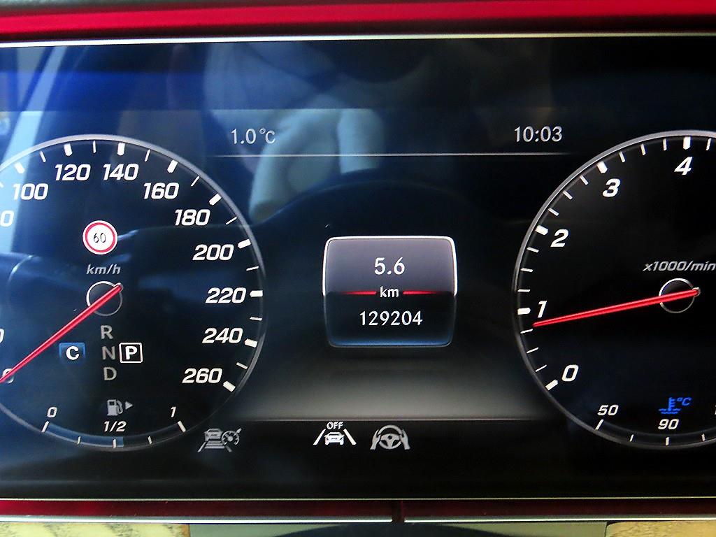 Mercedes Benz E class - Vista 9