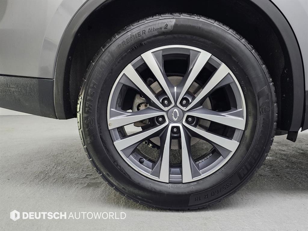 SAMSUNG QM6 - Vista 5