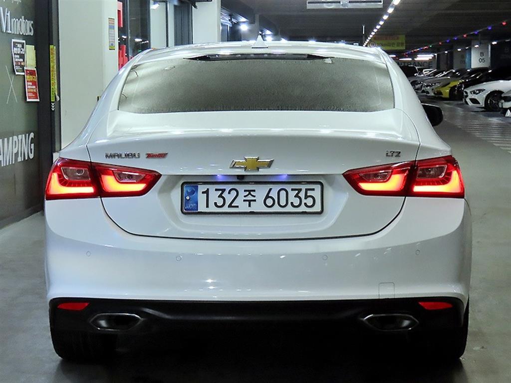 Chevrolet Malibu - Vista 5