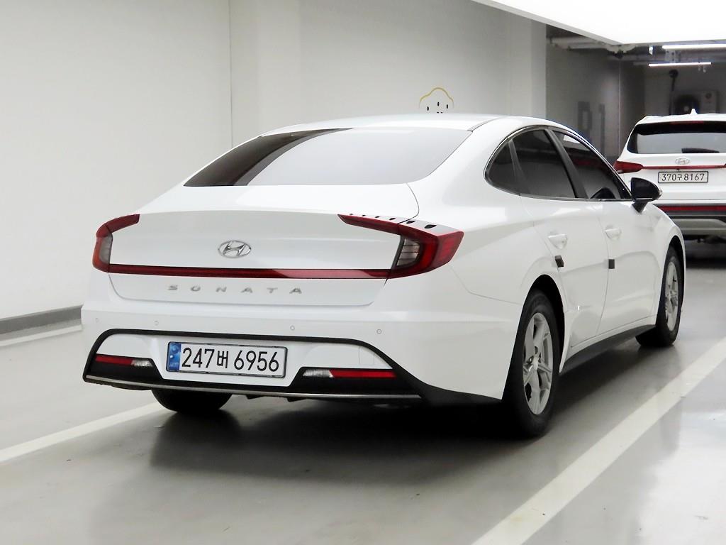 HYUNDAI Sonata - Vista 4