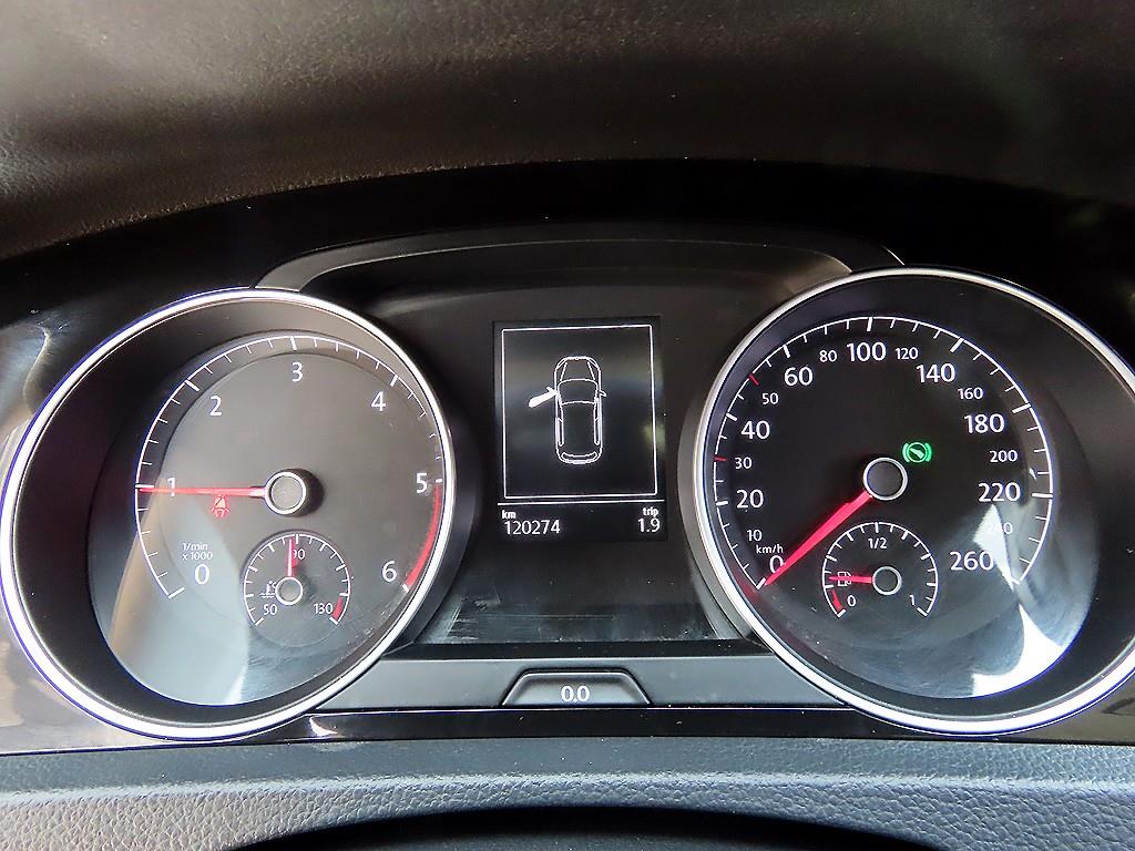 Volkswagen Golf - Vista 9