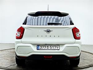 Ssangyong Tivoli - Vista 6