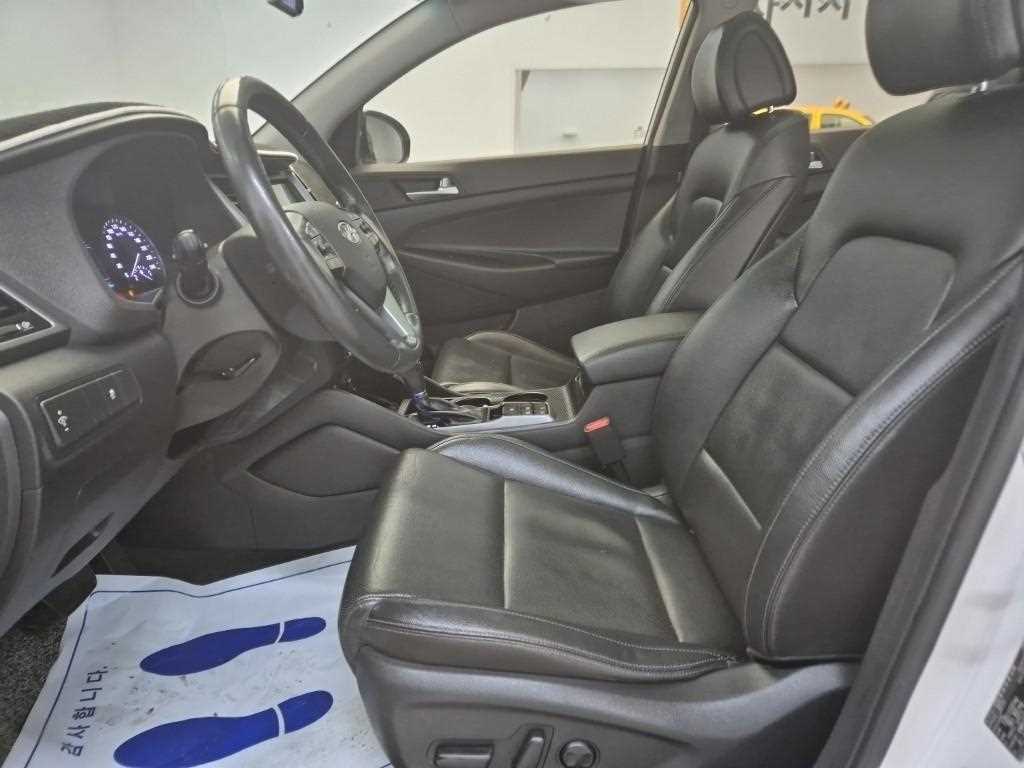 HYUNDAI Tucson - Vista 11