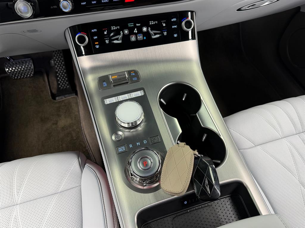 Genesis GV70 - Vista 12