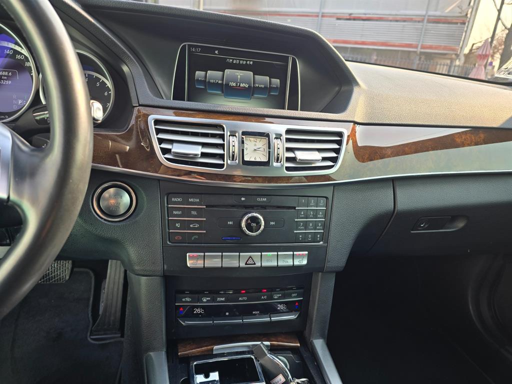 Mercedes Benz E class 2016 Blanco - Importación desde Corea - HF Imports Iquique - Foto 13