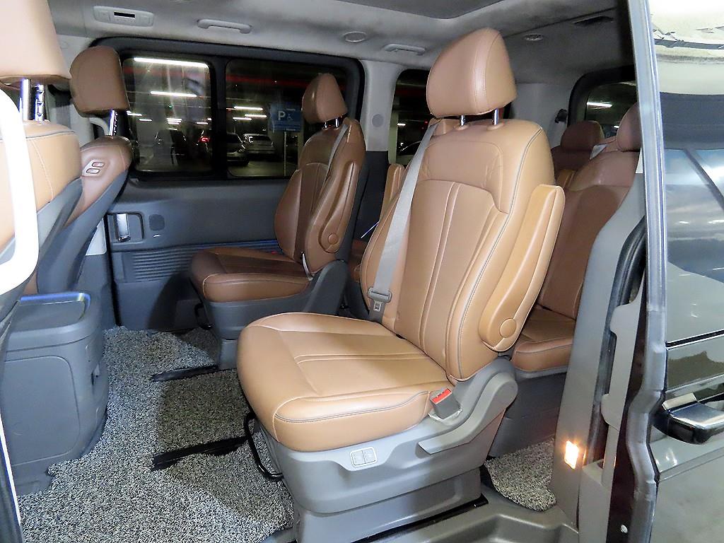 HYUNDAI Staria - Vista 7