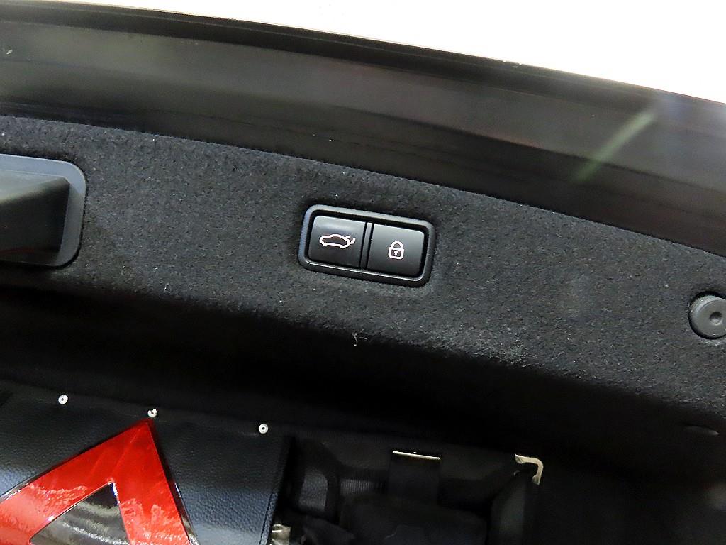 Genesis G90 2019 Negro - Importación desde Corea - HF Imports Iquique - Foto 16