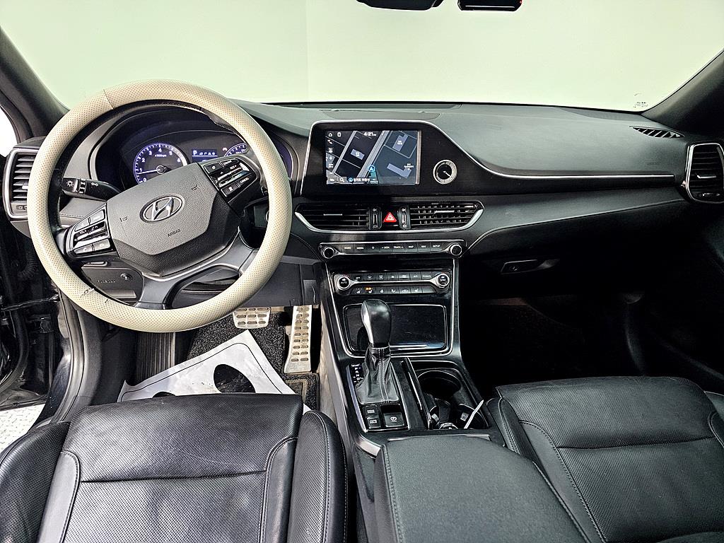 HYUNDAI Grandeur - Vista 5