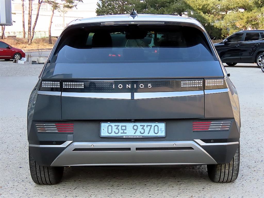 HYUNDAI Ioniq 5 - Vista 4