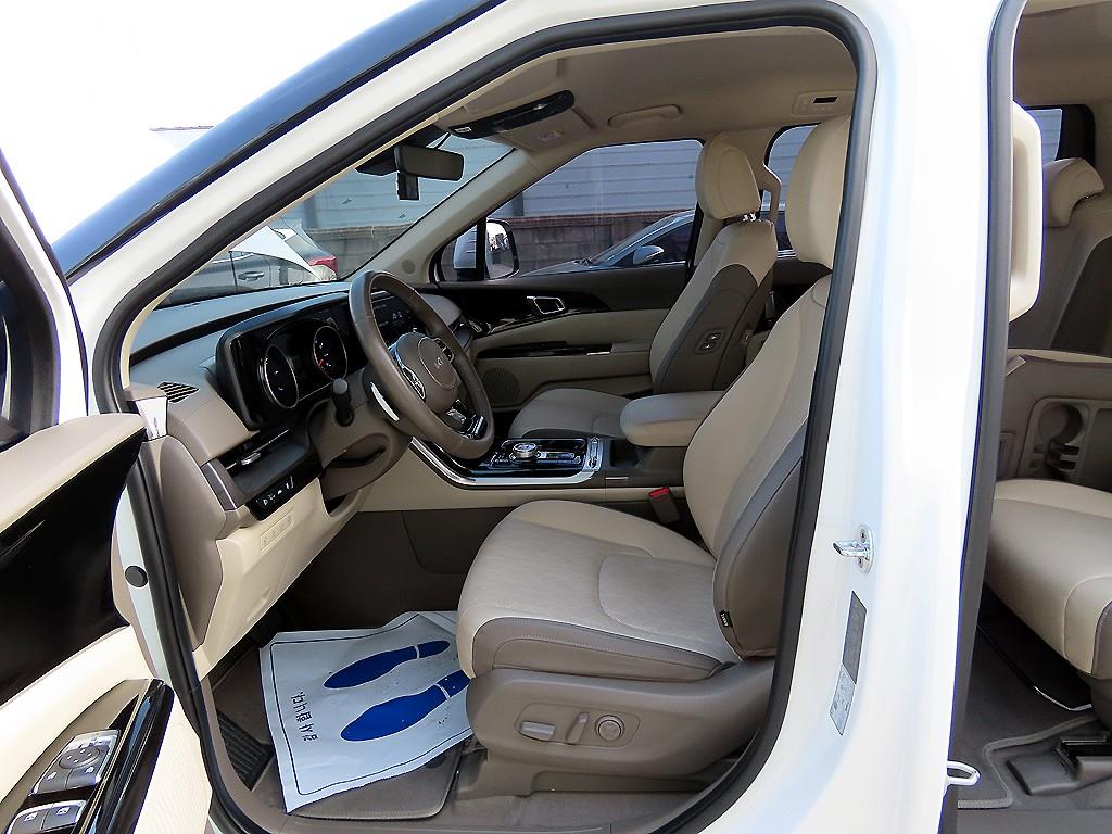 KIA Carnival - Vista 5