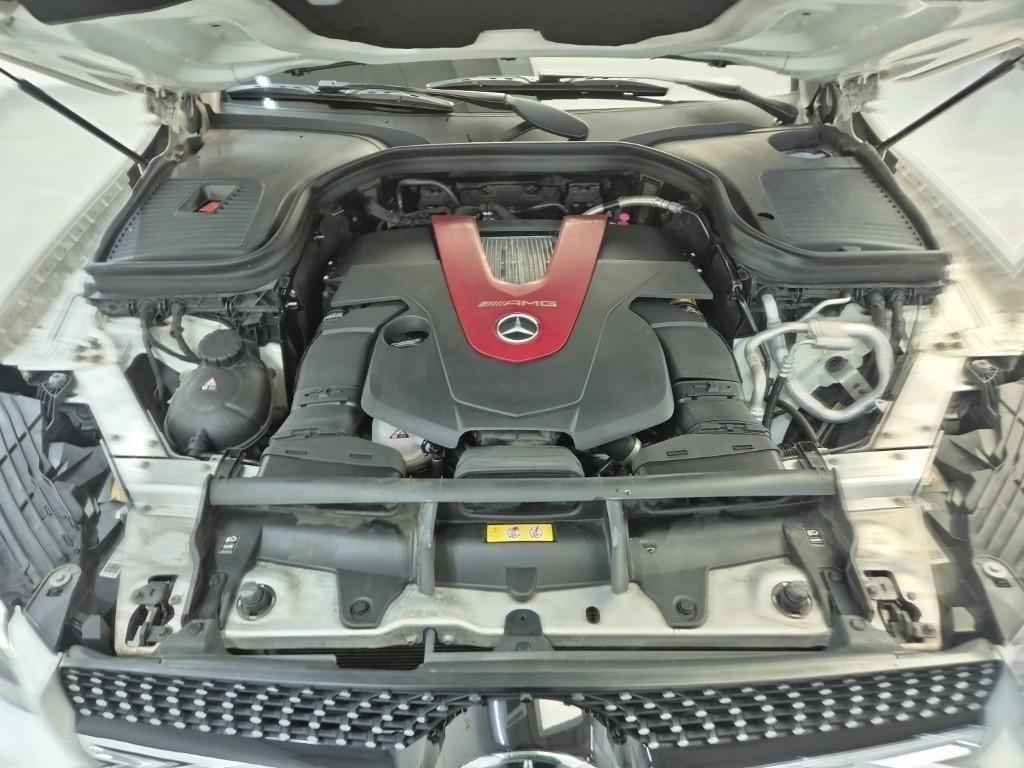 Mercedes Benz GLC Class - Vista 5